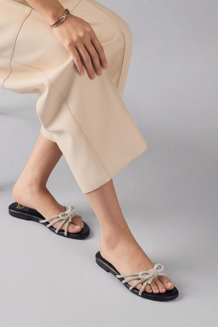 OPIA AURELISSE SLIDES