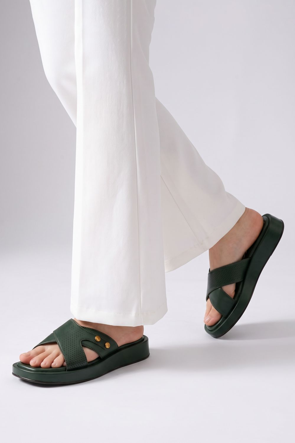 OPIA SUNNY SLIDES