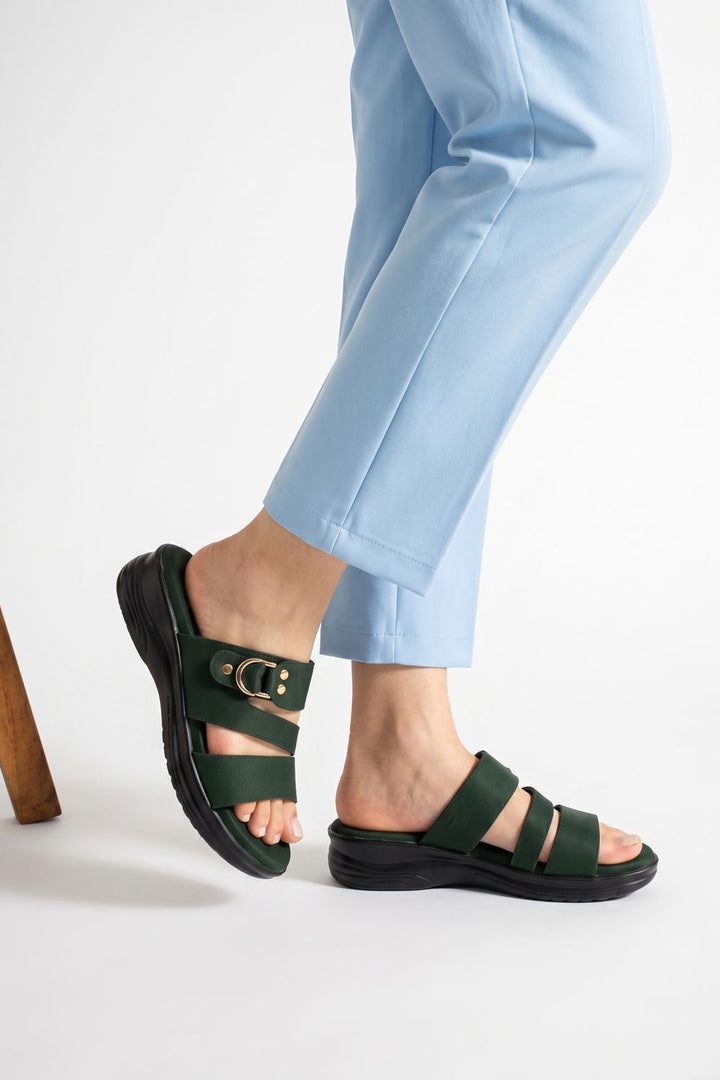 OPIA PLUSH SLIDES