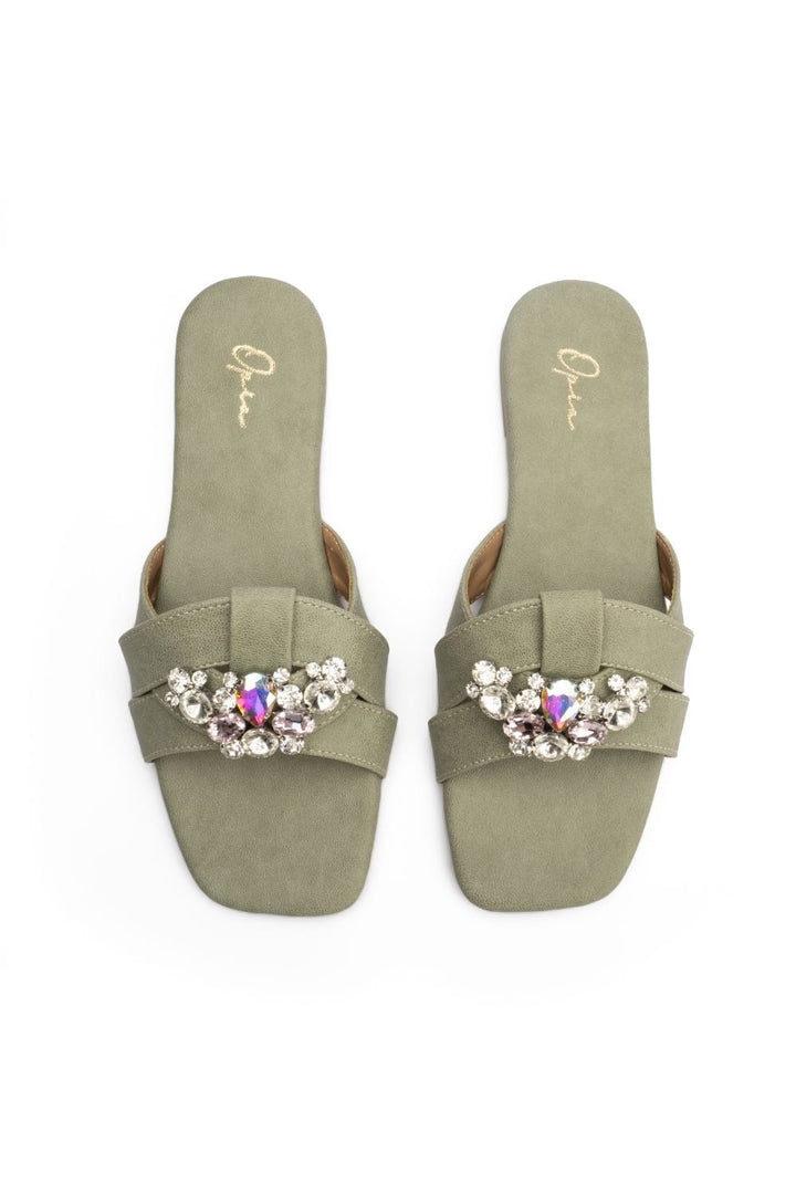 OPIA ZELORA SLIDES