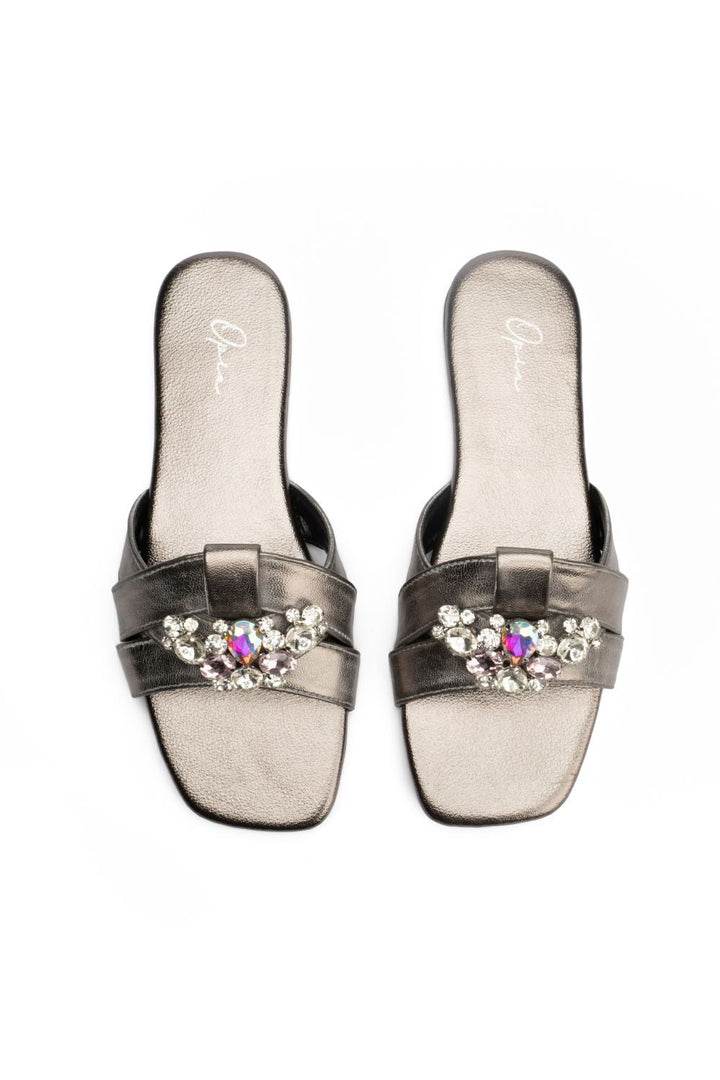 OPIA ZELORA SLIDES