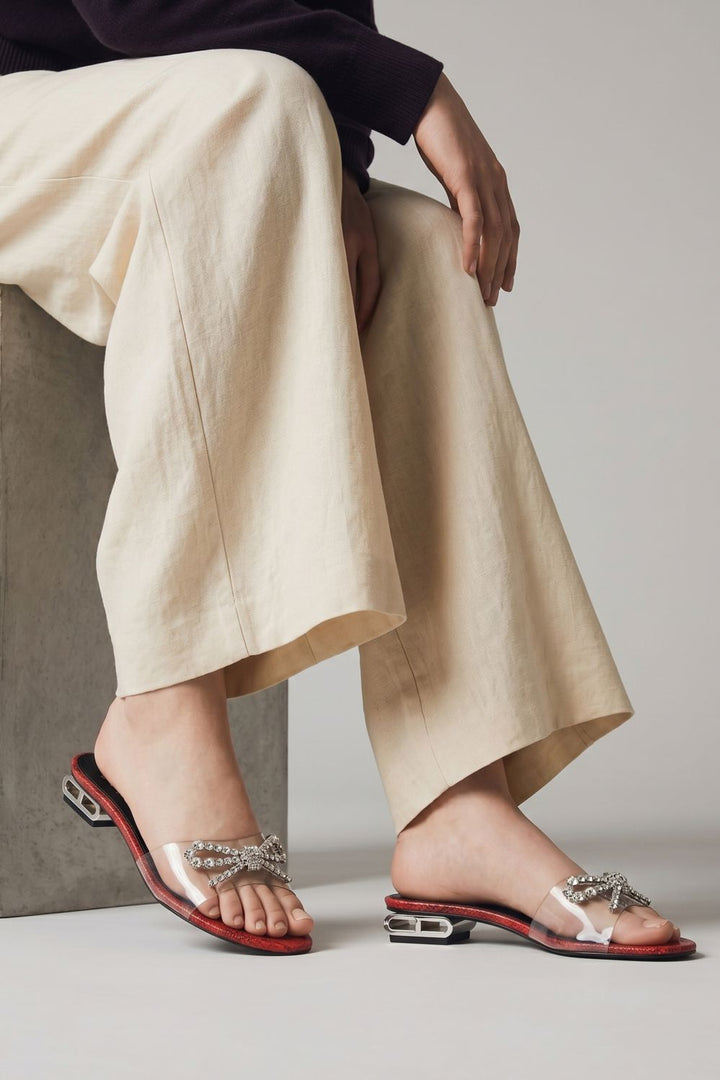 OPIA GLAMORA SLIDES