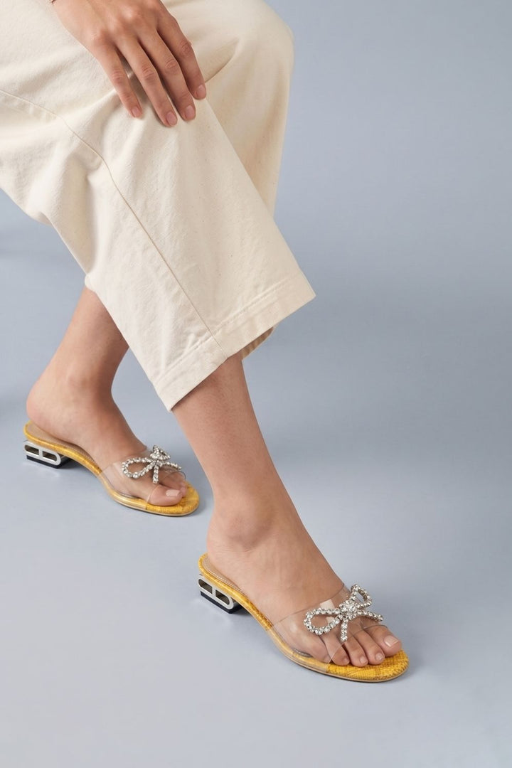 OPIA GLAMORA SLIDES